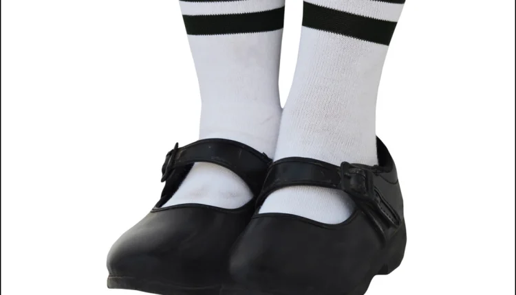 Siyah Opak Çorap Kombinleri8