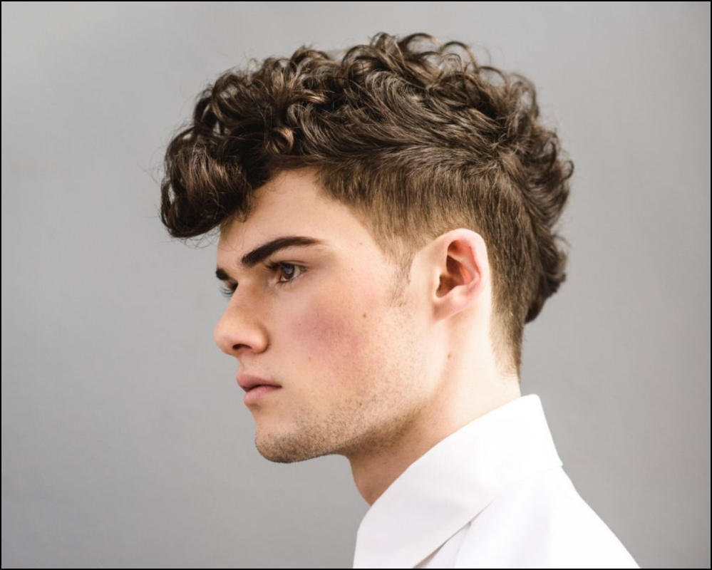 En Trend Erkek Dalgalı Saç Modelleri