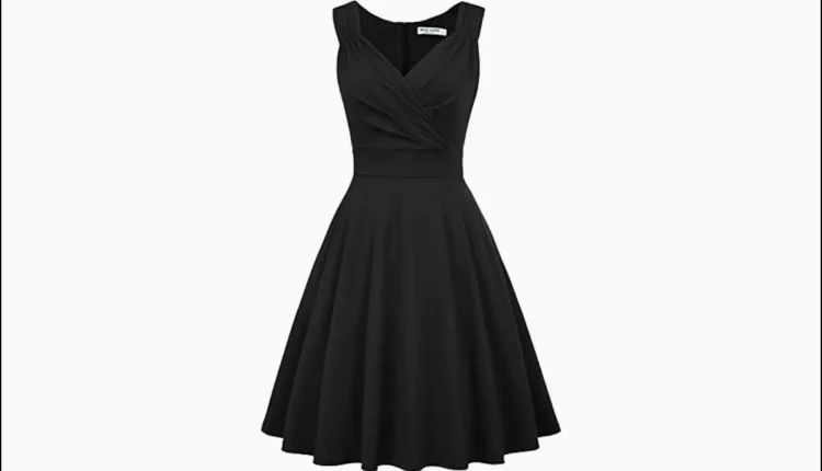 Siyah dar kısa elbise